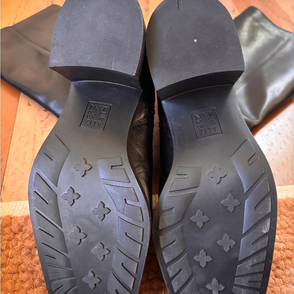 Tall Boot, Black size 10, leather - Picture 3 of 4